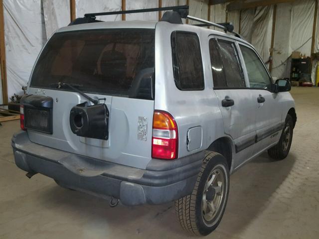 2CNBJ13CXY6902526 - 2000 CHEVROLET TRACKER SILVER photo 4