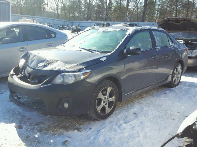 2T1BU4EE5BC569833 - 2011 TOYOTA COROLLA BA GRAY photo 2