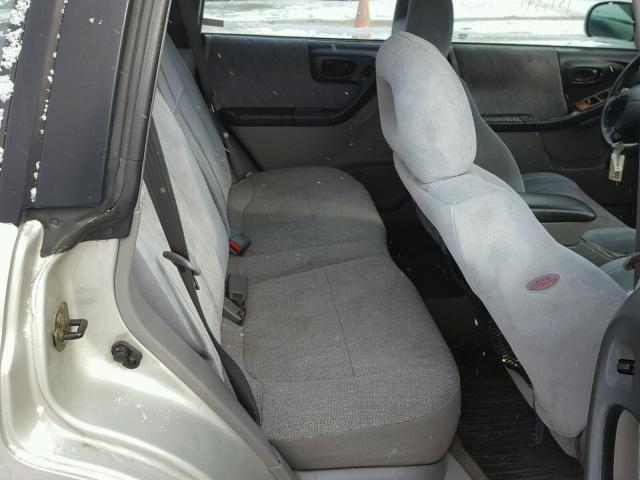 JF1SF656X1H732619 - 2001 SUBARU FORESTER S 银色 照片 6