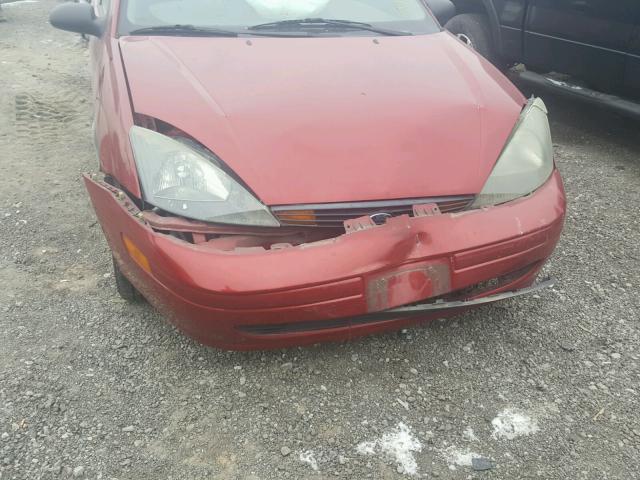 1FAFP36384W159124 - 2004 FORD FOCUS SE RED photo 9