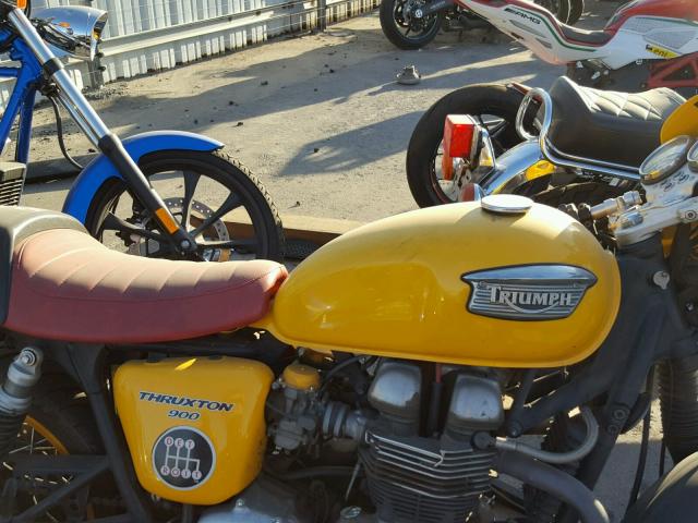 SMT920K136J251235 - 2006 TRIUMPH MOTORCYCLE BONNEVILLE YELLOW photo 5