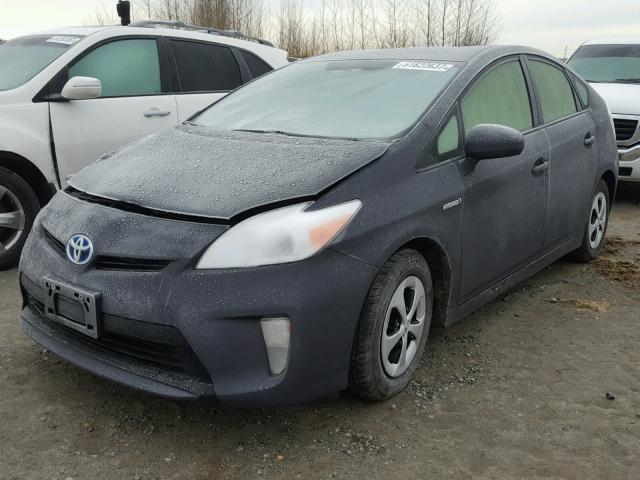 JTDKN3DU3F1998429 - 2015 TOYOTA PRIUS GRAY photo 2