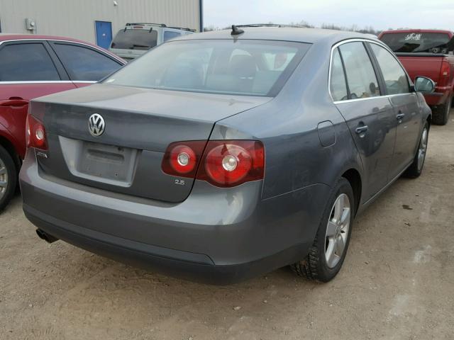 3VWRM71K68M053408 - 2008 VOLKSWAGEN JETTA SE GRAY photo 4