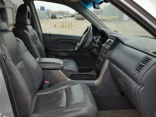 2HKYF18554H605793 - 2004 HONDA PILOT EXL SILVER photo 5