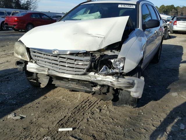 2C4GF68455R660779 - 2005 CHRYSLER PACIFICA T WHITE photo 9