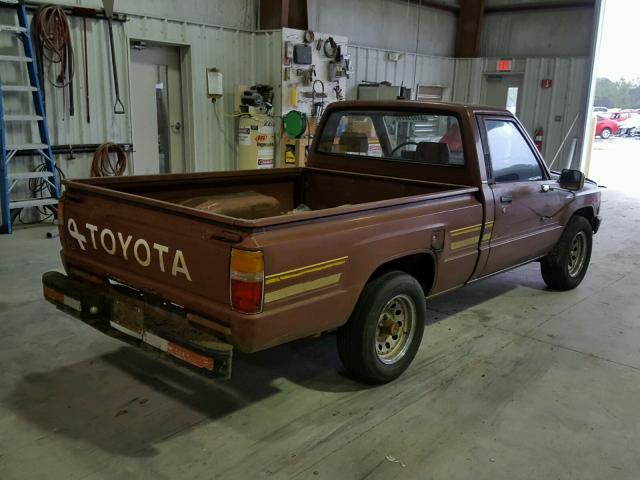 JT4RN50R6G0198212 - 1986 TOYOTA PICKUP 1/2 BROWN photo 4