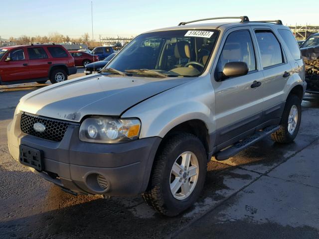 1FMCU02Z95KA73467 - 2005 FORD ESCAPE XLS Gri fotoğraf 2