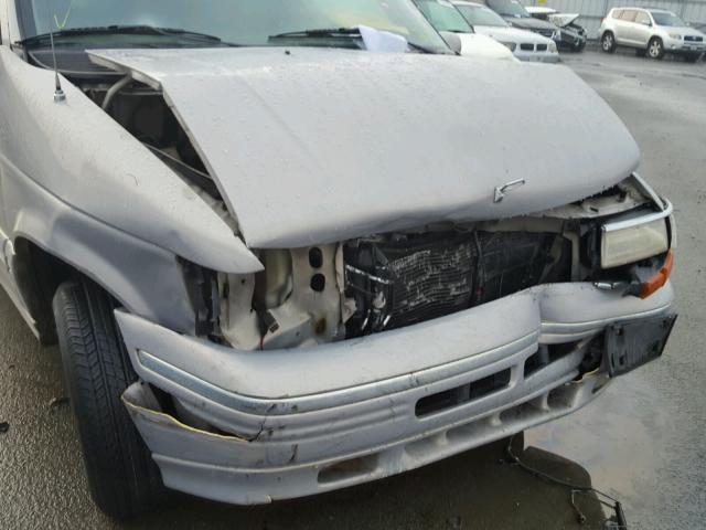 1C4GK54L3RX327846 - 1994 CHRYSLER TOWN & COU BEIGE photo 9