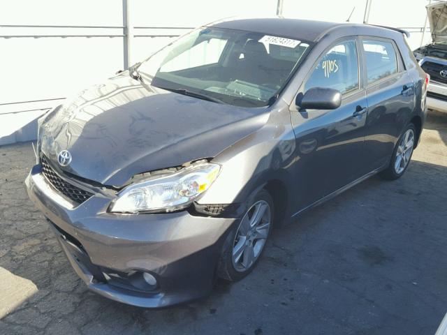 2T1KE4EE2DC050979 - 2013 TOYOTA COROLLA MA GRAY photo 2