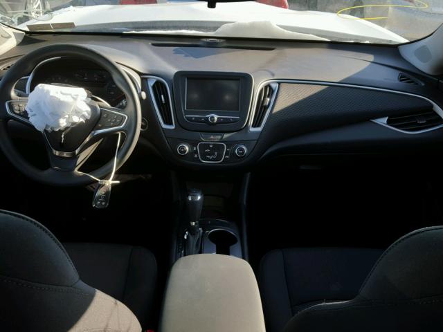 1G1ZB5ST7HF292480 - 2017 CHEVROLET MALIBU LS WHITE photo 9