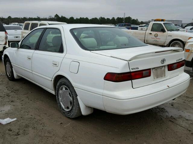 4T1BG22K2XU892524 - 1999 TOYOTA CAMRY CE WHITE photo 3