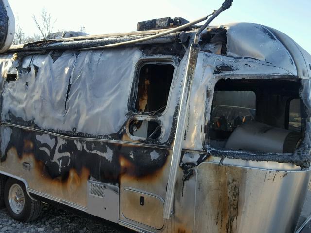 1STJFYJ29HJ537457 - 2017 AIRS TRVL TLR SILVER photo 9