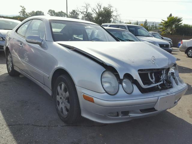 WDBLJ65G22T127139 - 2002 MERCEDES-BENZ CLK 320 SILVER photo 1