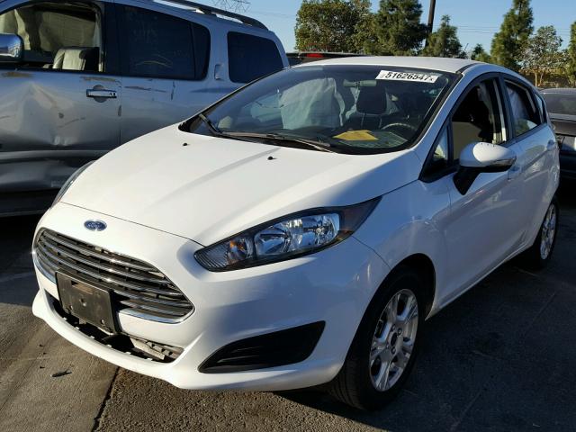 3FADP4EJXGM147204 - 2016 FORD FIESTA SE WHITE photo 2