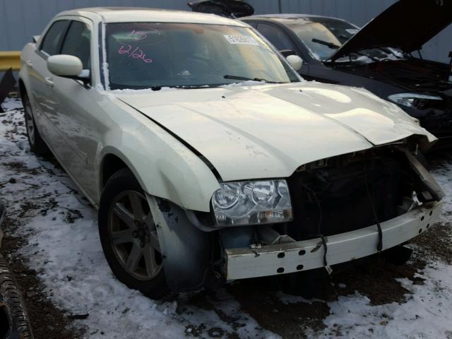 2C3LA53G07H880580 - 2007 CHRYSLER 300 TOURIN WHITE photo 1