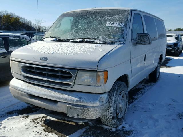 1FBSS31L21HB01254 - 2001 FORD ECONOLINE WHITE photo 2