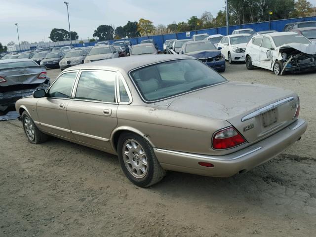 SAJDA23C0YLF06846 - 2000 JAGUAR XJ8 L SILVER photo 3