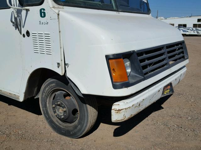 1G8KP32YXT3303383 - 1996 CHEVROLET TRUCK WHITE photo 10