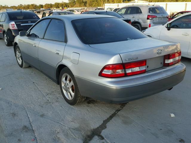 JT8BF28G9Y5088175 - 2000 LEXUS ES 300 SILVER photo 3