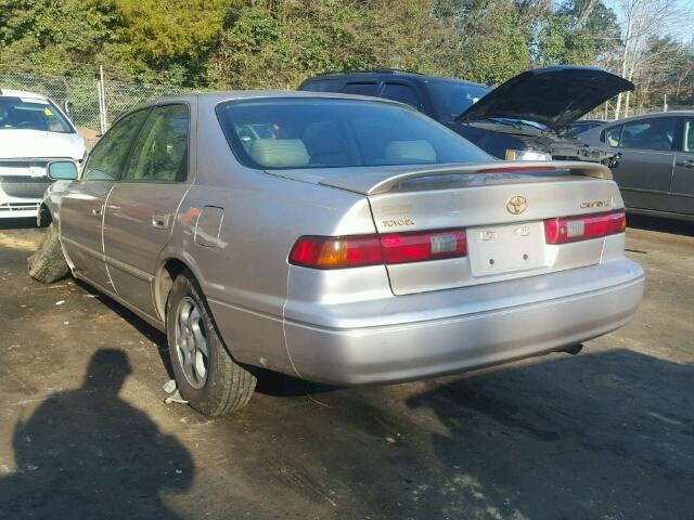 4T1BG28K5WU218910 - 1998 TOYOTA CAMRY CE GOLD photo 3