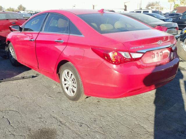 5NPEB4AC8CH314339 - 2012 HYUNDAI SONATA GLS RED photo 3