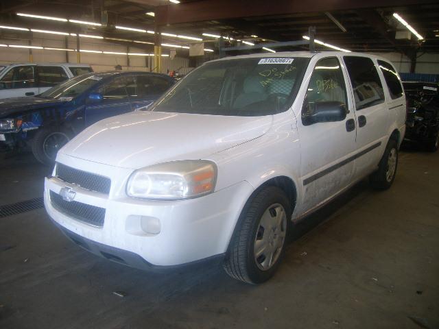1GBDV13W48D189401 - 2008 CHEVROLET UPLANDER I WHITE photo 2