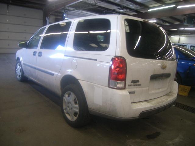 1GBDV13W48D189401 - 2008 CHEVROLET UPLANDER I WHITE photo 3