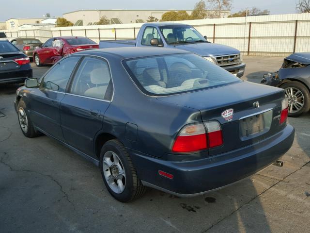 1HGCD5639TA024409 - 1996 HONDA ACCORD LX GREEN photo 3