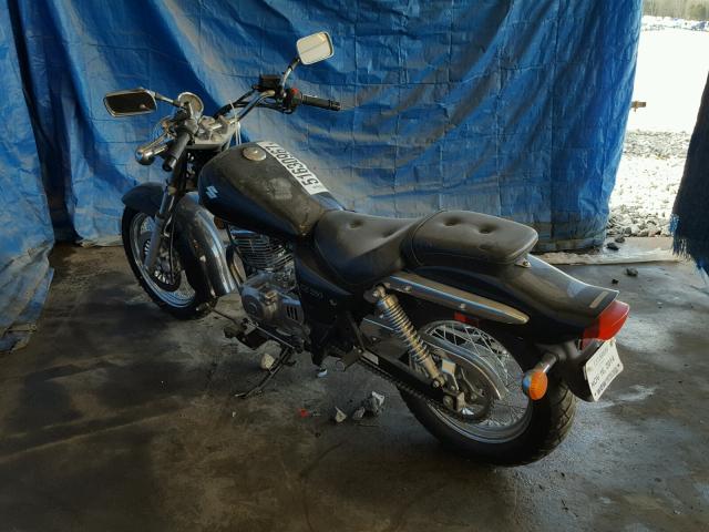 VTTNJ48A652102063 - 2005 SUZUKI GZ250 BLACK photo 3