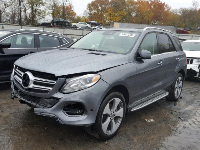 4JGDA5HB1JB064132 - 2018 MERCEDES-BENZ GLE 350 4M SILVER photo 2