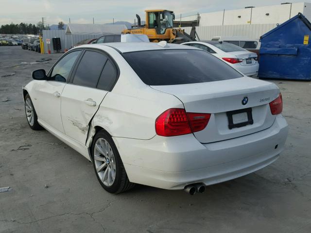 WBAPH5G5XBNM79553 - 2011 BMW 328 I SULE WHITE photo 3