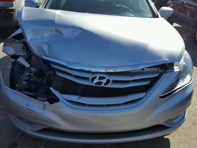 5NPEB4AC7DH671240 - 2013 HYUNDAI SONATA GLS SILVER photo 7