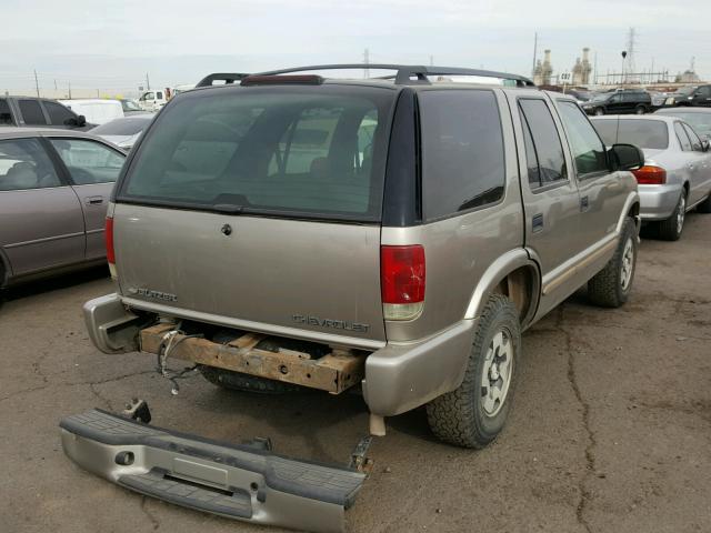 1GNDT13X13K113947 - 2003 CHEVROLET BLAZER SILVER photo 4