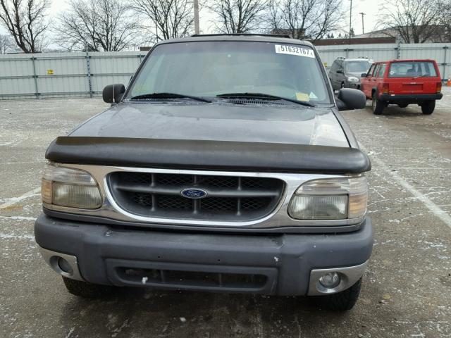 1FMZU35P6XZA81591 - 1999 FORD EXPLORER SILVER photo 9