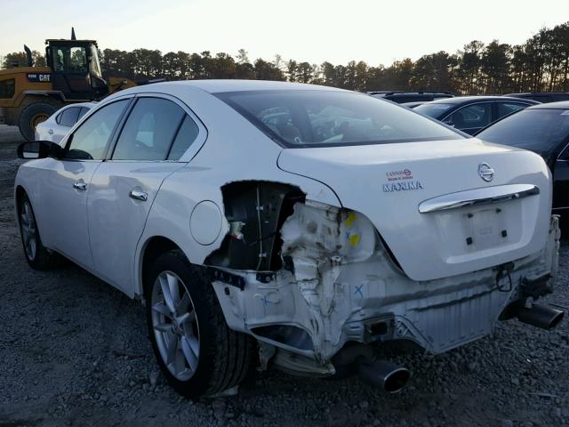 1N4AA5AP7BC831805 - 2011 NISSAN MAXIMA S WHITE photo 3