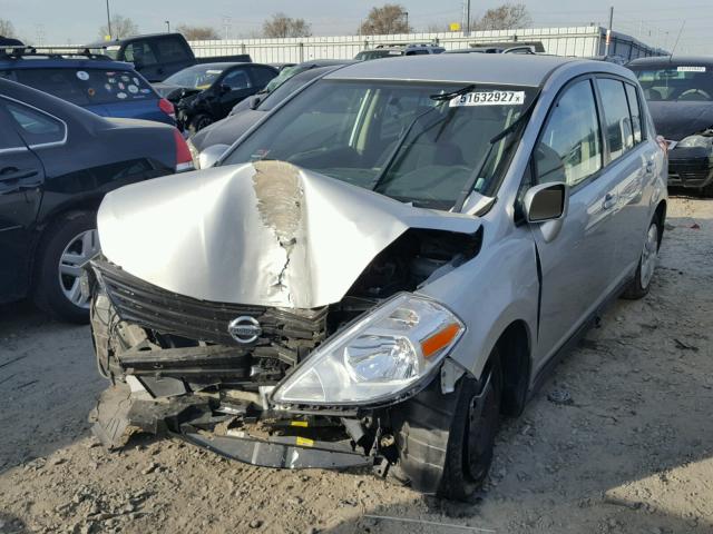 3N1BC1CP8BL368014 - 2011 NISSAN VERSA S SILVER photo 2