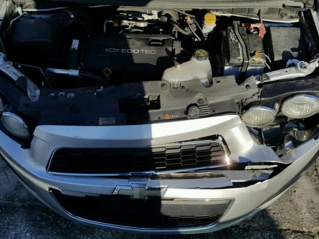 1G1JA5SH5D4250472 - 2013 CHEVROLET SONIC LS 银色 照片 7