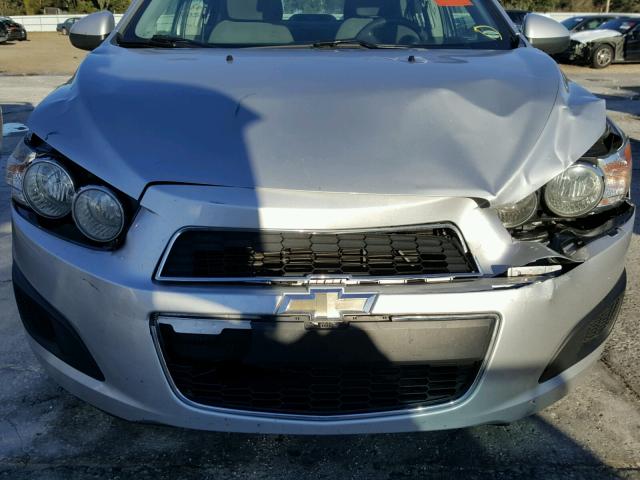 1G1JA5SH5D4250472 - 2013 CHEVROLET SONIC LS 银色 照片 9