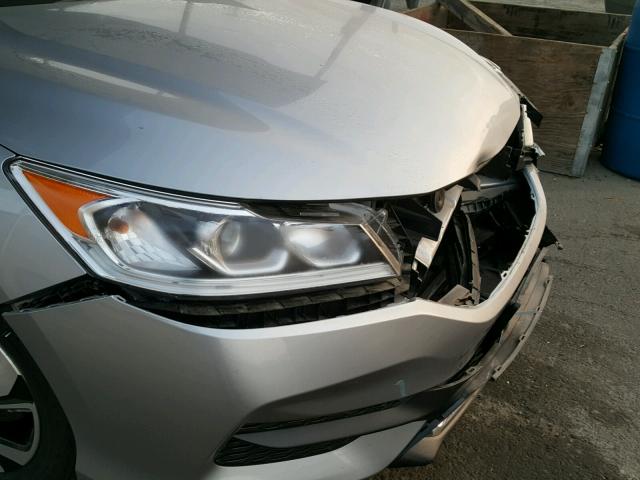 1HGCR2F33HA205402 - 2017 HONDA ACCORD LX SILVER photo 9