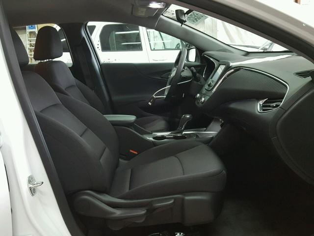 1G1ZD5ST3JF149932 - 2018 CHEVROLET MALIBU LT WHITE photo 5