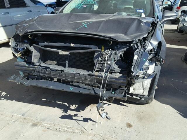 3FA6P0HR0DR342939 - 2013 FORD FUSION SE GRAY photo 9