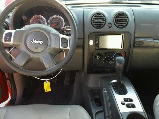 1J4GK58K95W527089 - 2005 JEEP LIBERTY LI RED photo 9