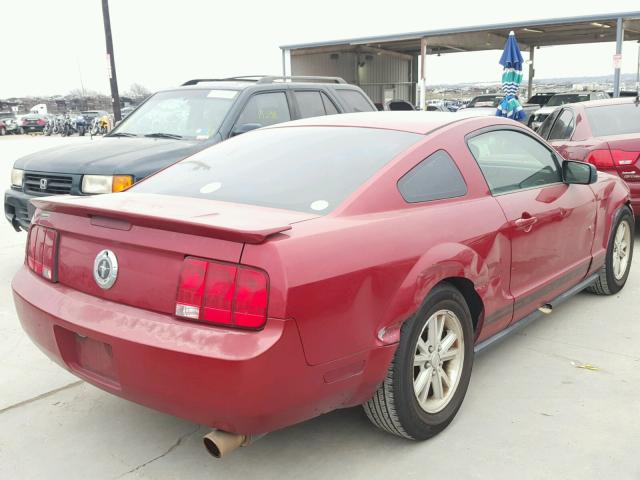 1ZVHT80N085118307 - 2008 FORD MUSTANG BURGUNDY photo 4