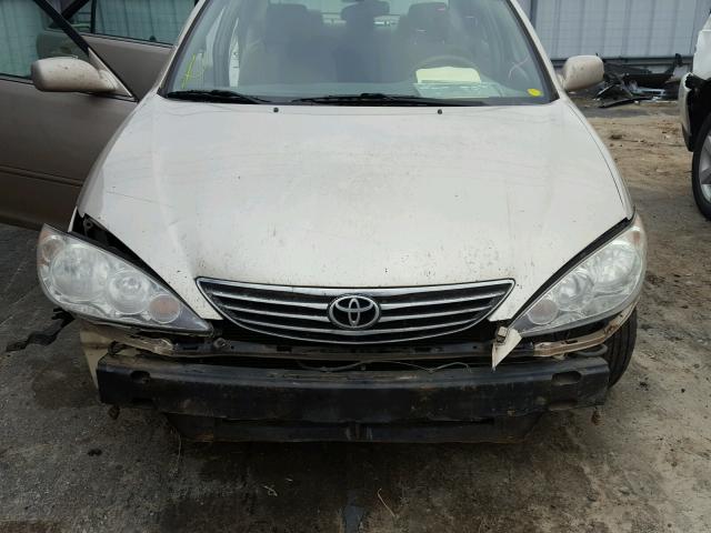 4T1BE32K15U966766 - 2005 TOYOTA CAMRY LE TAN photo 7