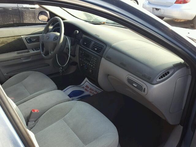 1FAFP52U41A147572 - 2001 FORD TAURUS LX BLUE photo 5