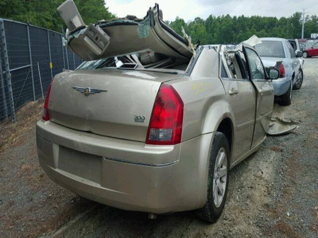 2C3LA53G87H612148 - 2007 CHRYSLER 300 TOURIN SILVER photo 4