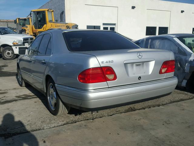 WDBJF70H7XA926836 - 1999 MERCEDES-BENZ E 430 GRAY photo 3