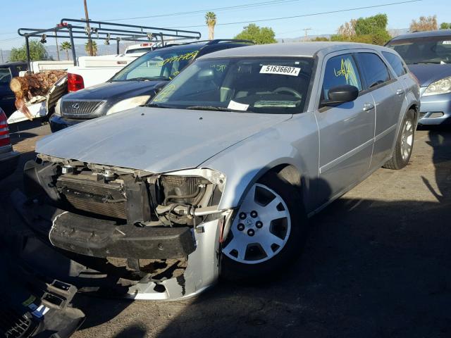 2D4FV48T35H570906 - 2005 DODGE MAGNUM SE SILVER photo 2