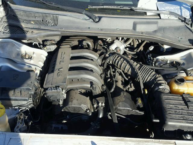 2D4FV48T35H570906 - 2005 DODGE MAGNUM SE SILVER photo 7