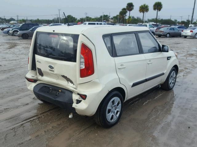 KNDJT2A57C7435935 - 2012 KIA SOUL WHITE photo 4